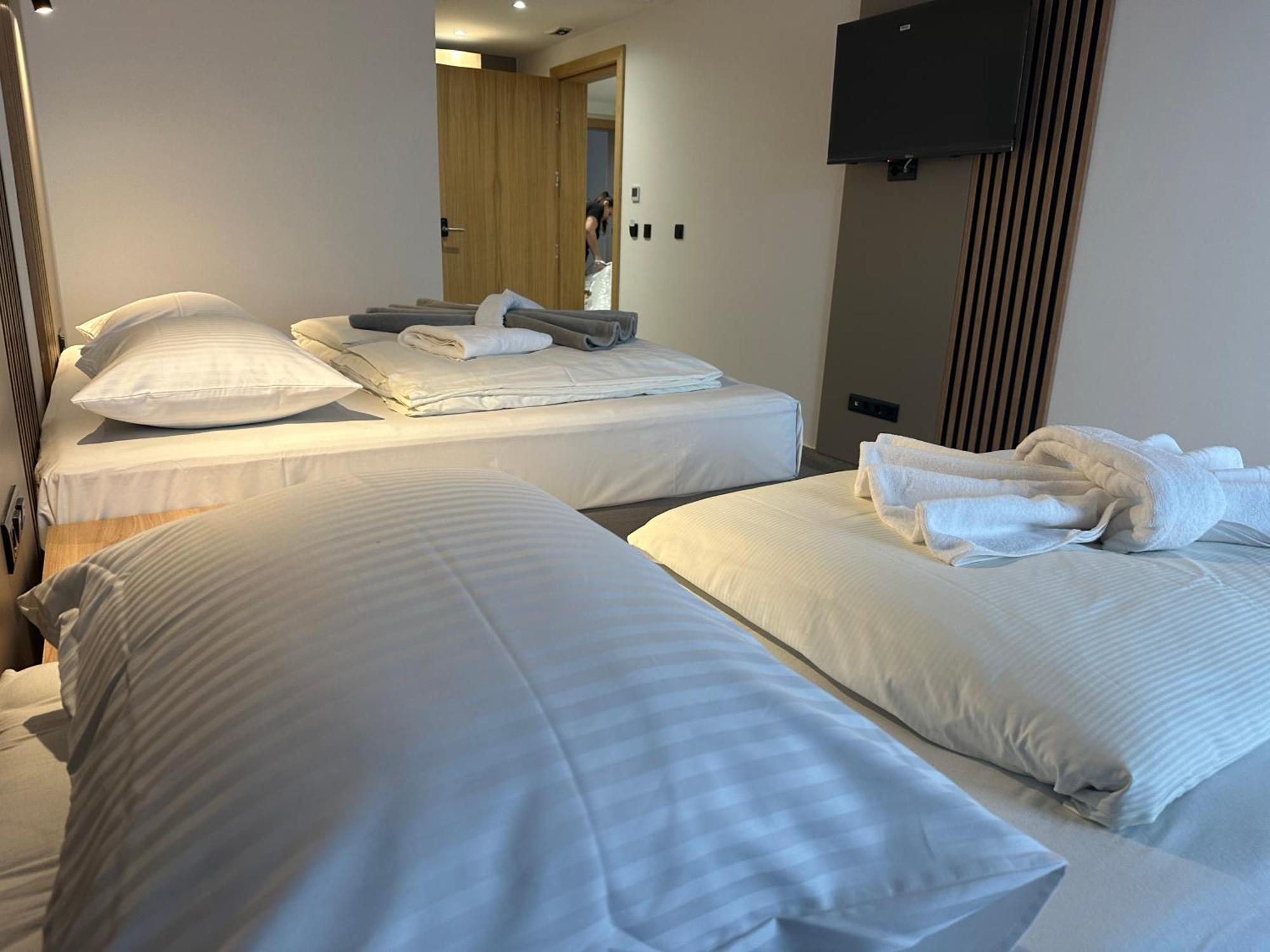Hotel Suljovic อิลิดชา ภายนอก รูปภาพ