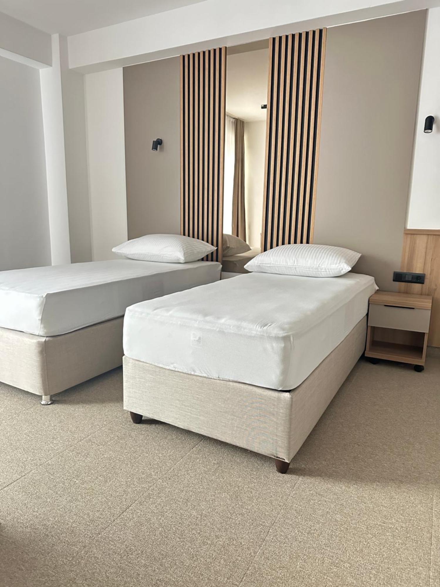 Hotel Suljovic อิลิดชา ภายนอก รูปภาพ