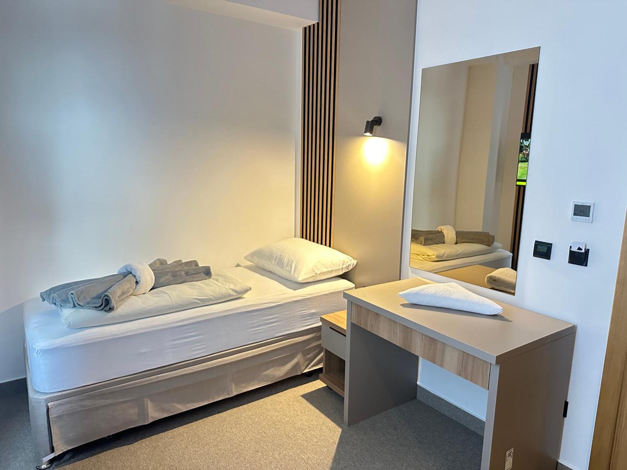 Hotel Suljovic อิลิดชา ภายนอก รูปภาพ