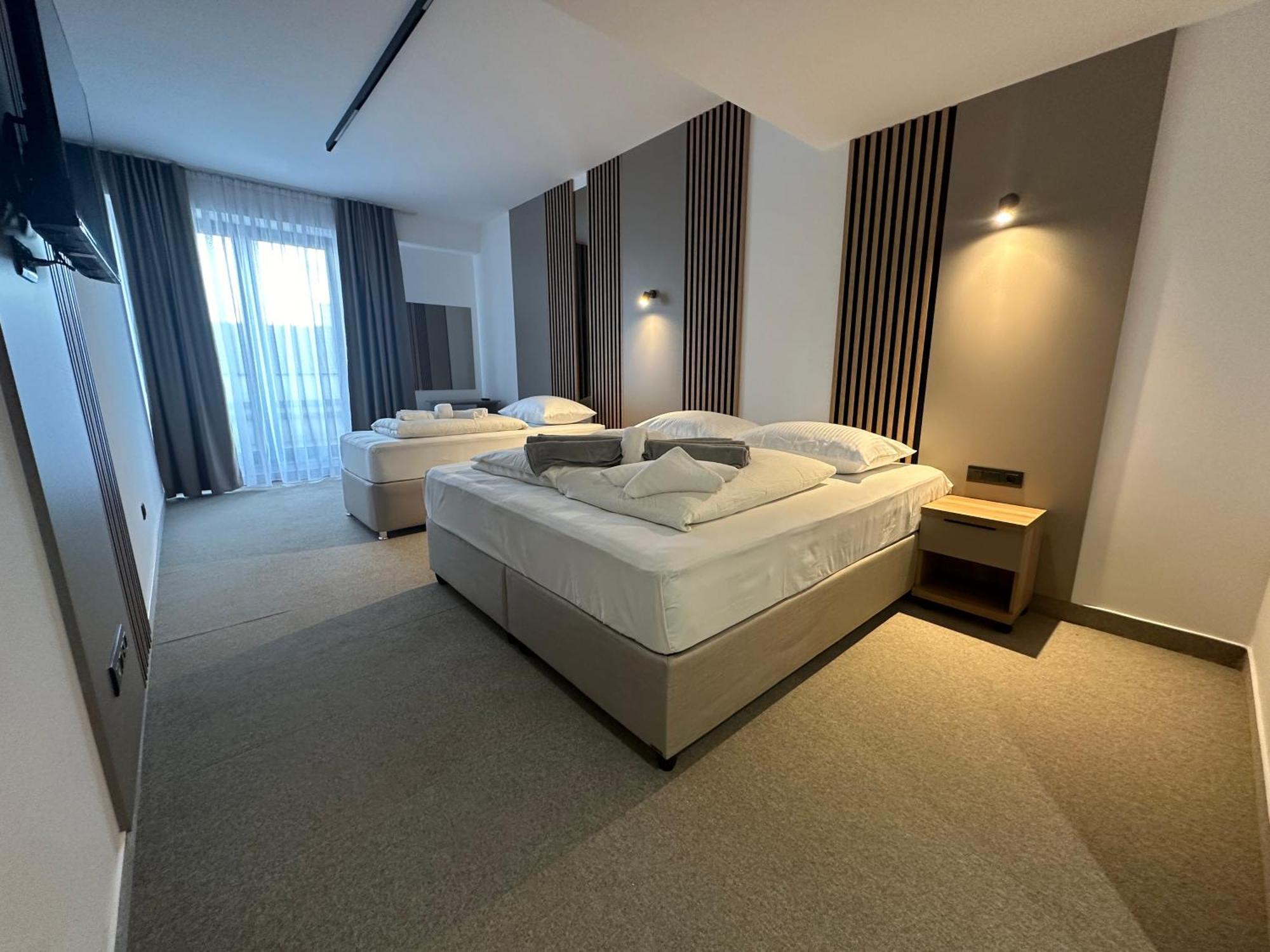 Hotel Suljovic อิลิดชา ภายนอก รูปภาพ